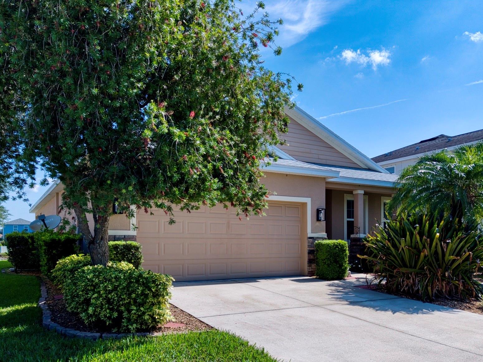 Single Family Residence in ELLENTON, FL - Daniel Dourado