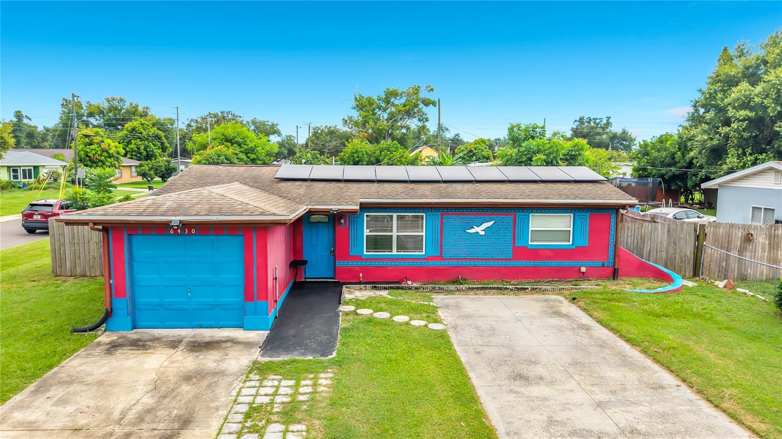 Single Family Residence in PINELLAS PARK, FL - Daniel Dourado