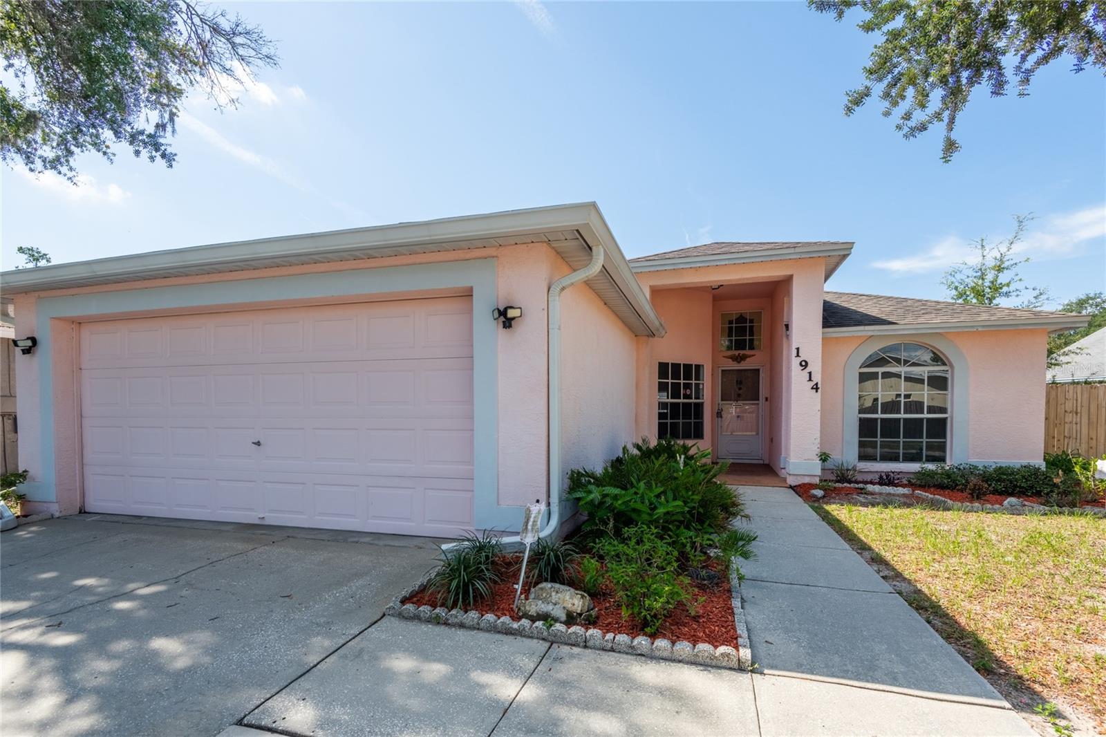 Single Family Residence em LUTZ, FL - Daniel Dourado