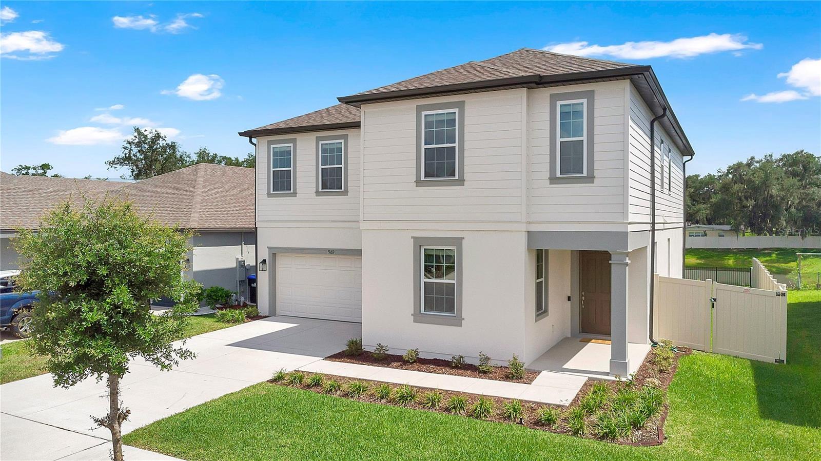 Single Family Residence in ORLANDO, FL - Daniel Dourado