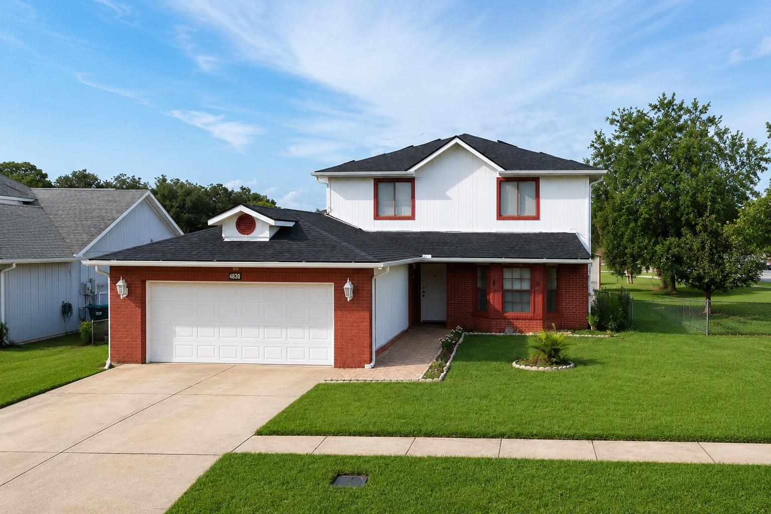 Single Family Residence in ORLANDO, FL - Daniel Dourado