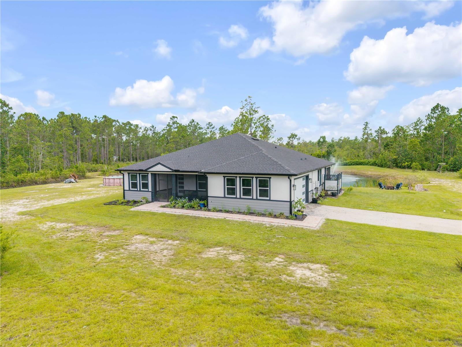 Single Family Residence in NEW SMYRNA BEACH, FL - Daniel Dourado