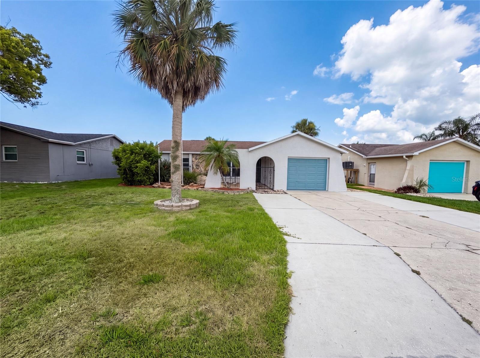 Single Family Residence in HUDSON, FL - Daniel Dourado