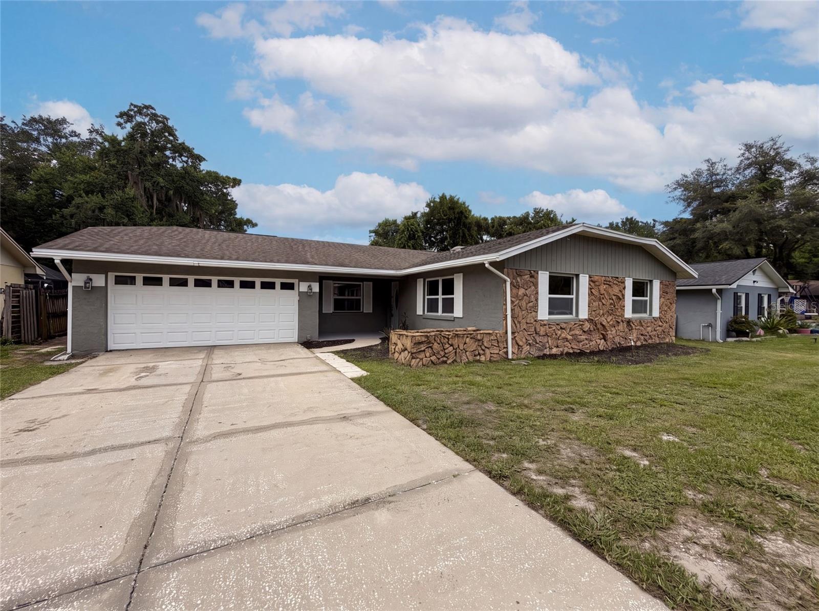 Single Family Residence em WINTER SPRINGS, FL - Daniel Dourado