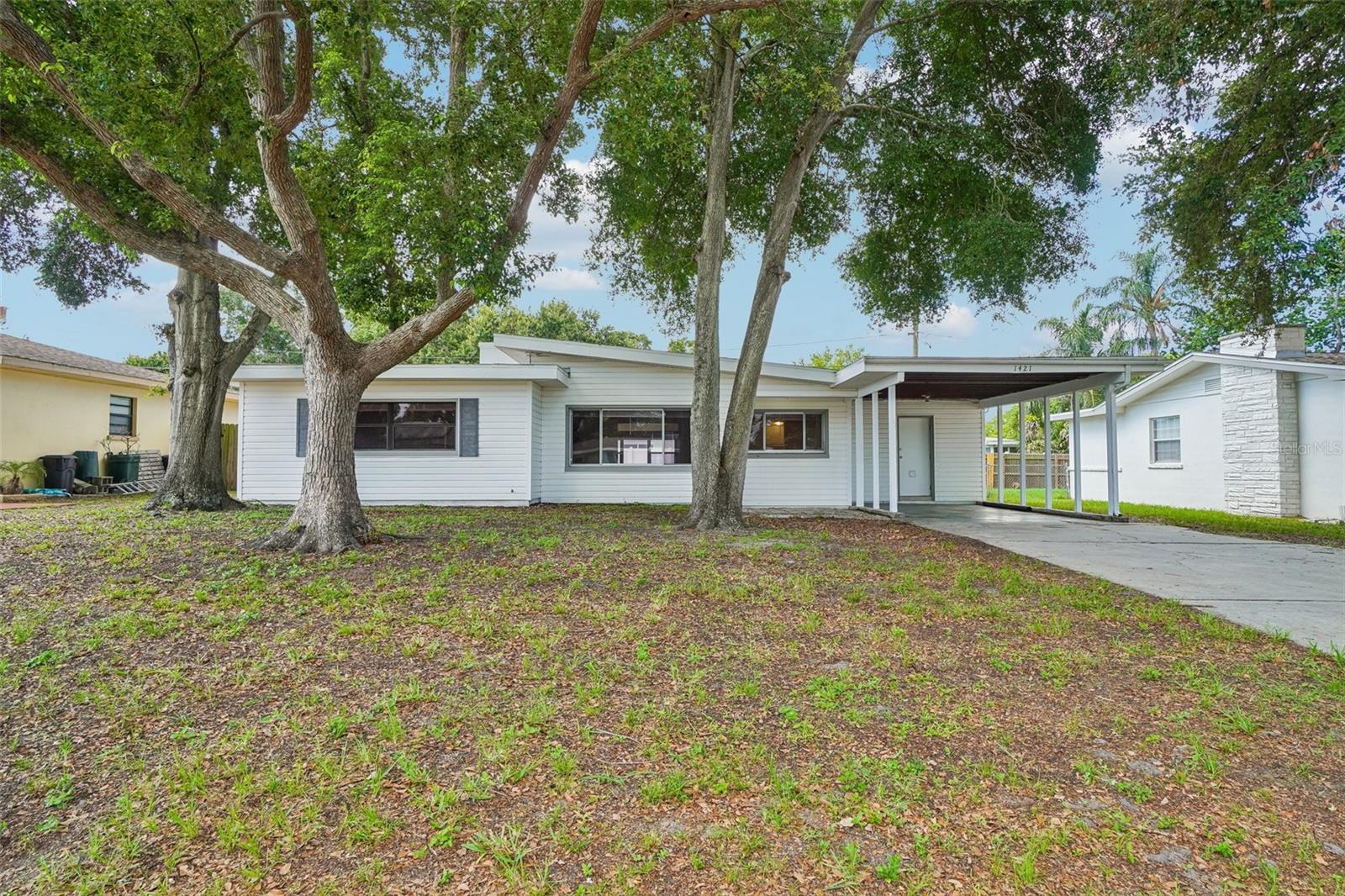 Single Family Residence em CLEARWATER, FL - Daniel Dourado
