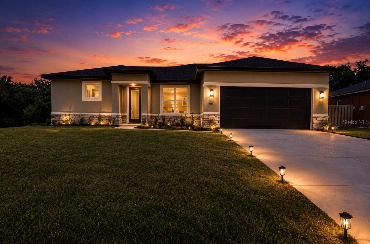 Single Family Residence em POINCIANA, FL - Daniel Dourado