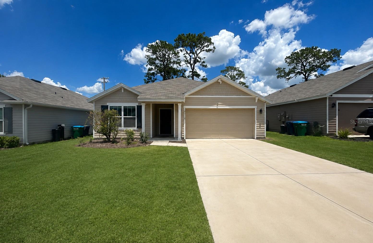 Single Family Residence em NEWBERRY, FL - Daniel Dourado