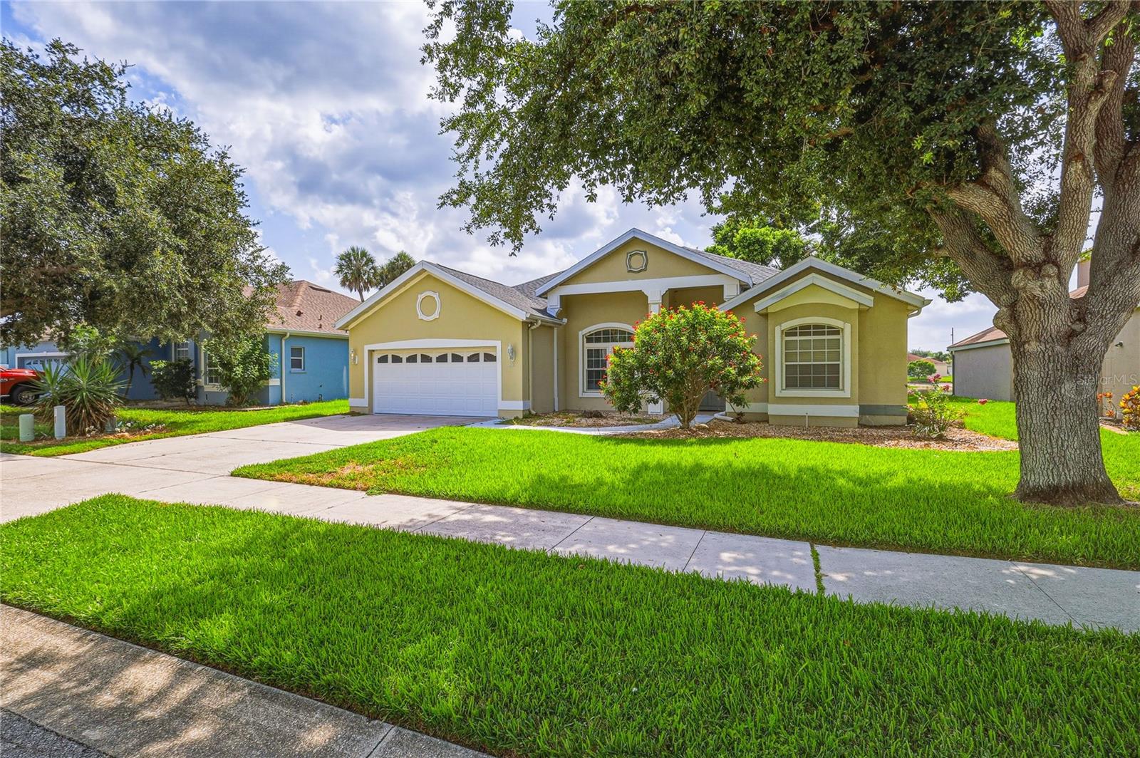 Single Family Residence in ELLENTON, FL - Daniel Dourado