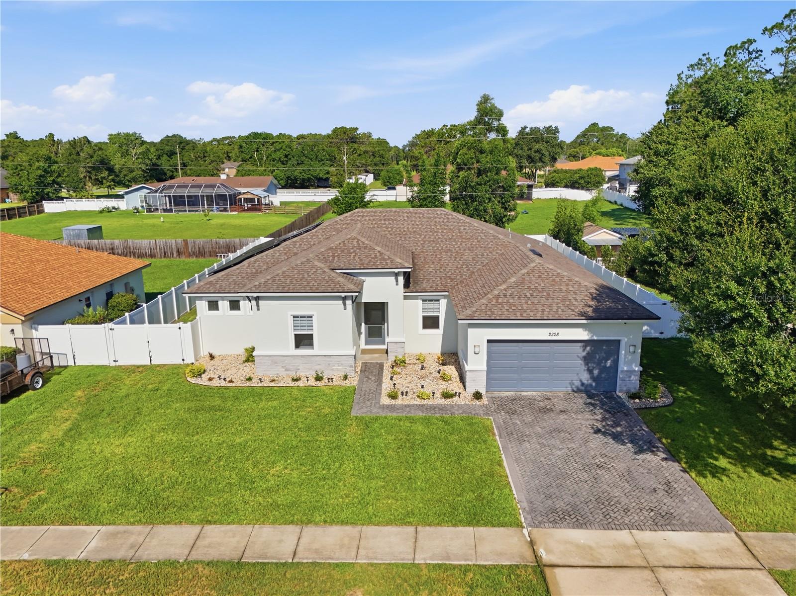 Single Family Residence in ORLANDO, FL - Daniel Dourado