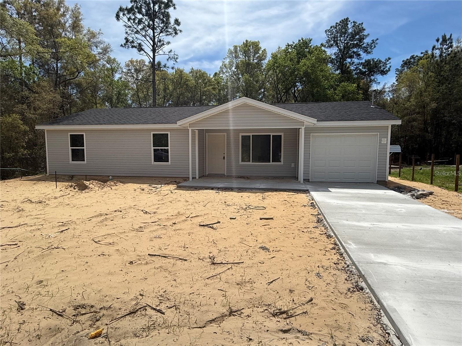 Single Family Residence em OCKLAWAHA, FL - Daniel Dourado