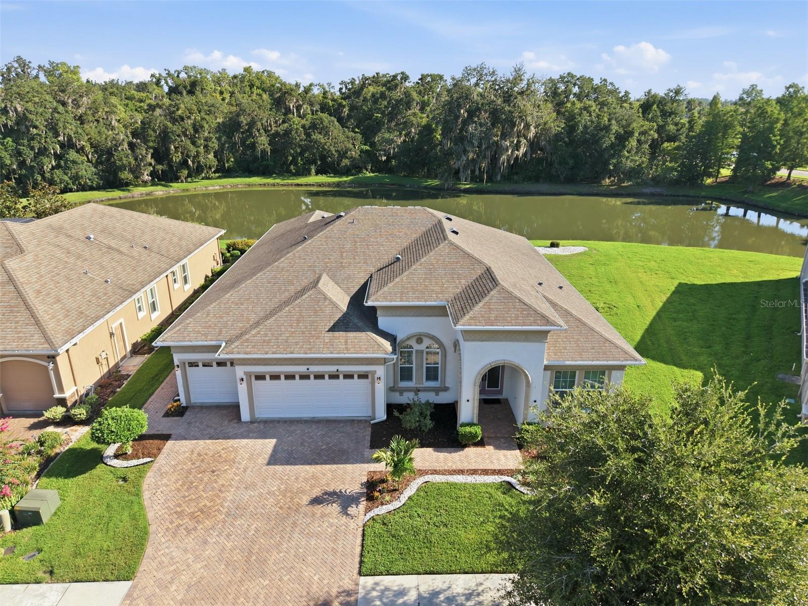 Single Family Residence in WESLEY CHAPEL, FL - Daniel Dourado