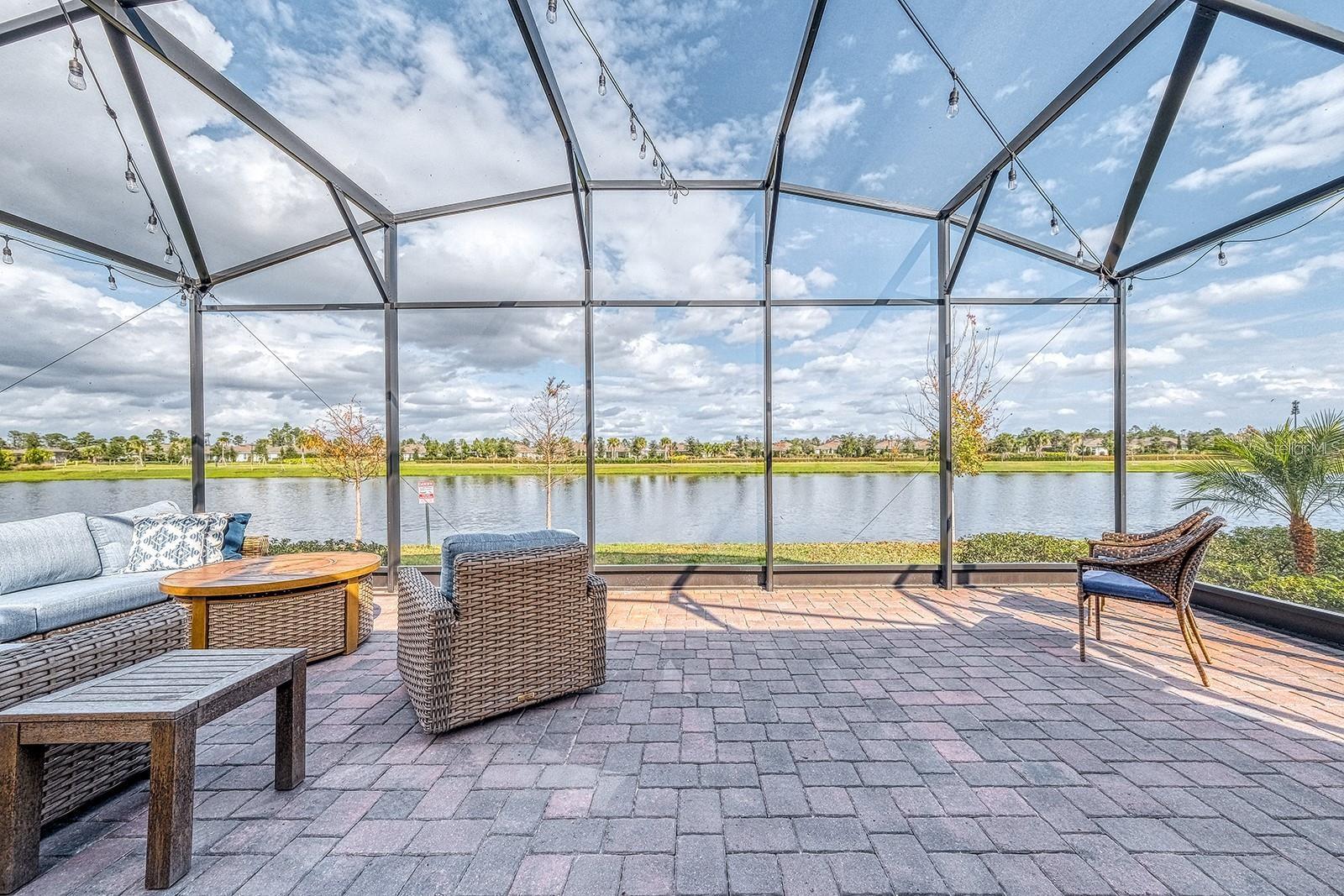 Single Family Residence em ST CLOUD, FL - Daniel Dourado