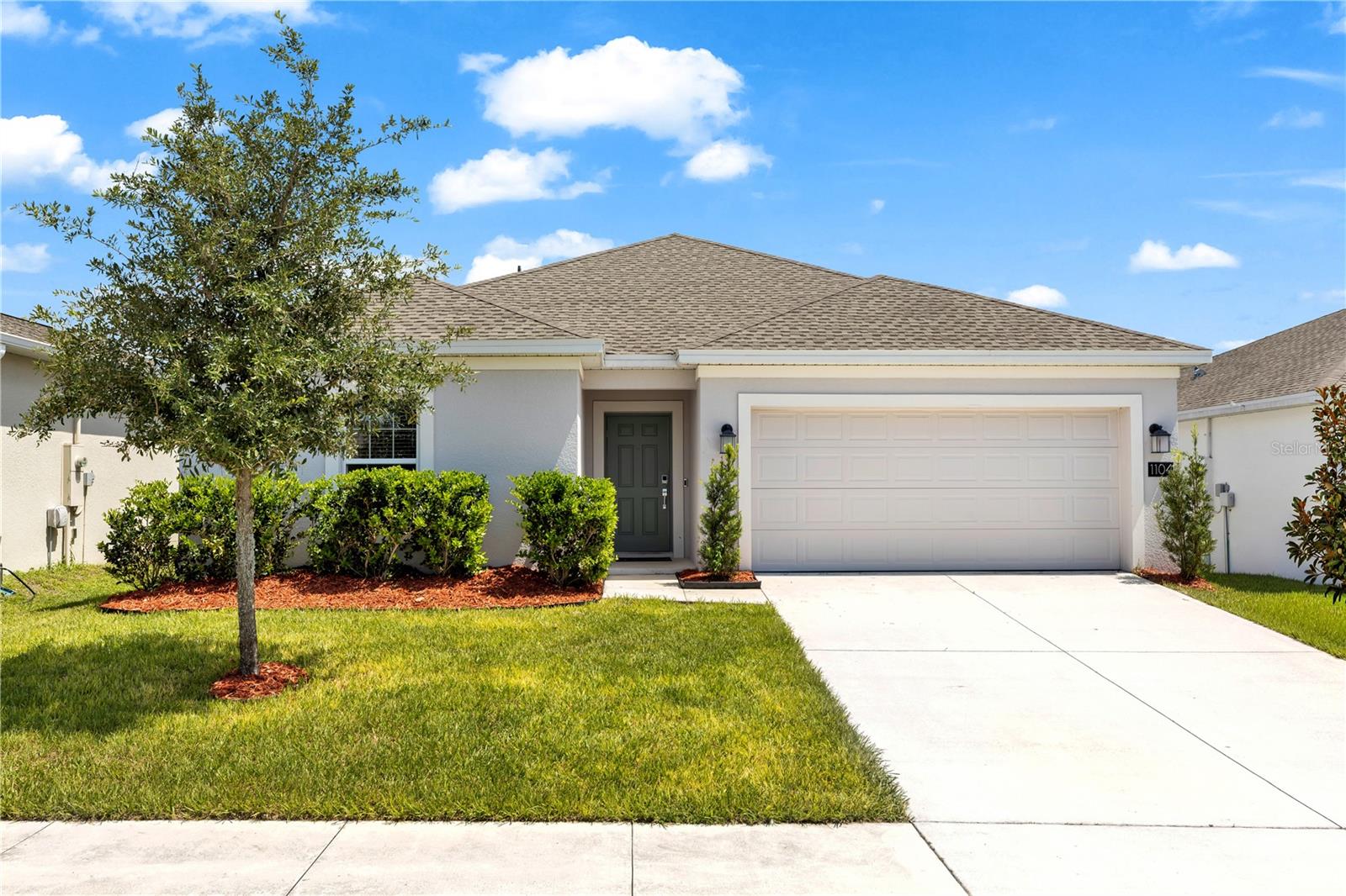 Single Family Residence em OSTEEN, FL - Daniel Dourado