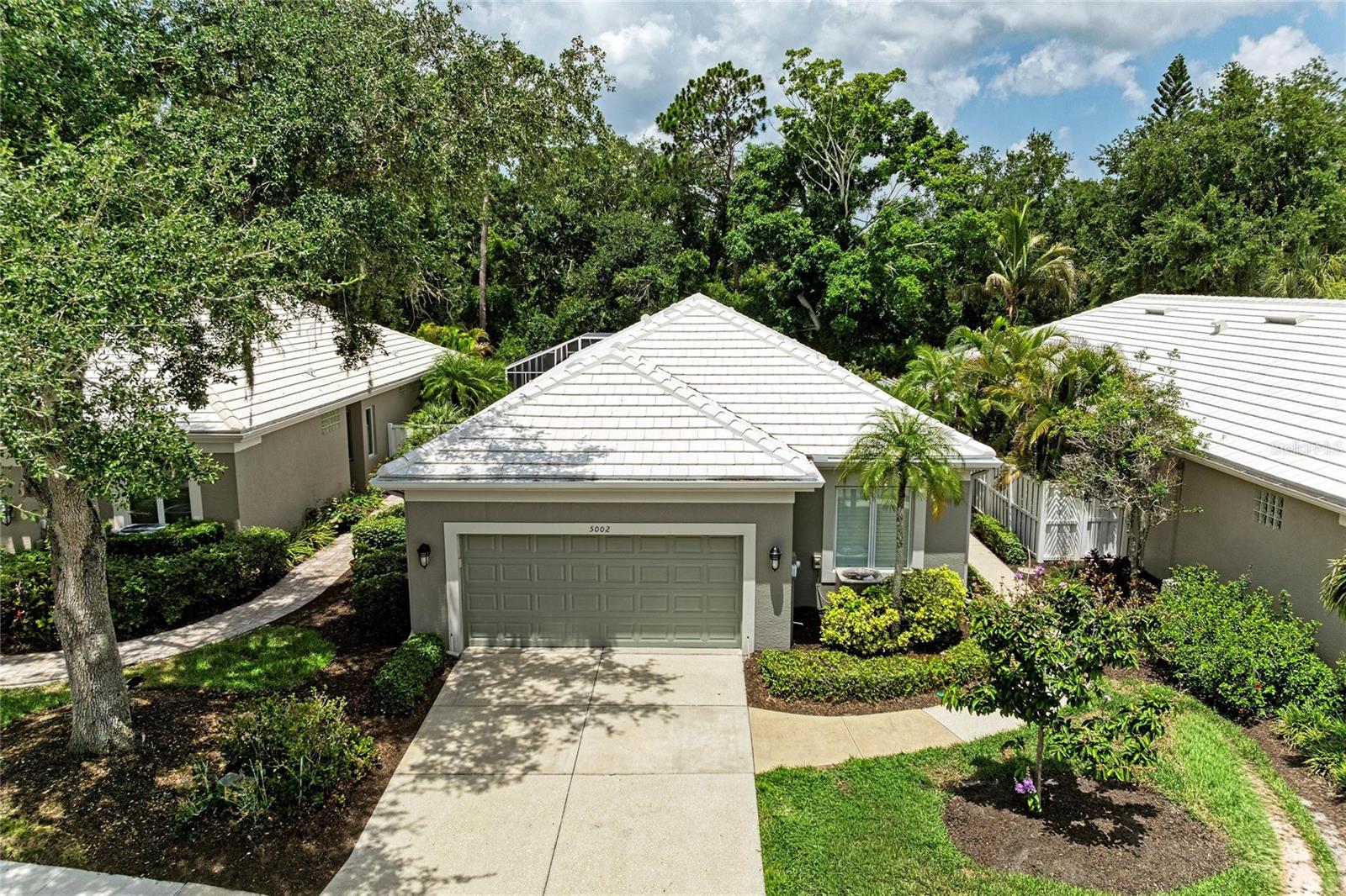 Single Family Residence in BRADENTON, FL - Daniel Dourado