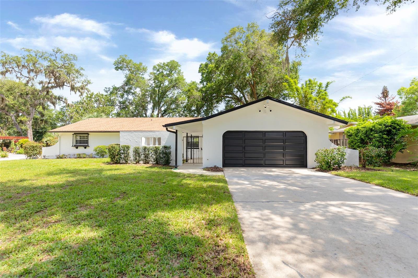 Single Family Residence in ALTAMONTE SPRINGS, FL - Daniel Dourado