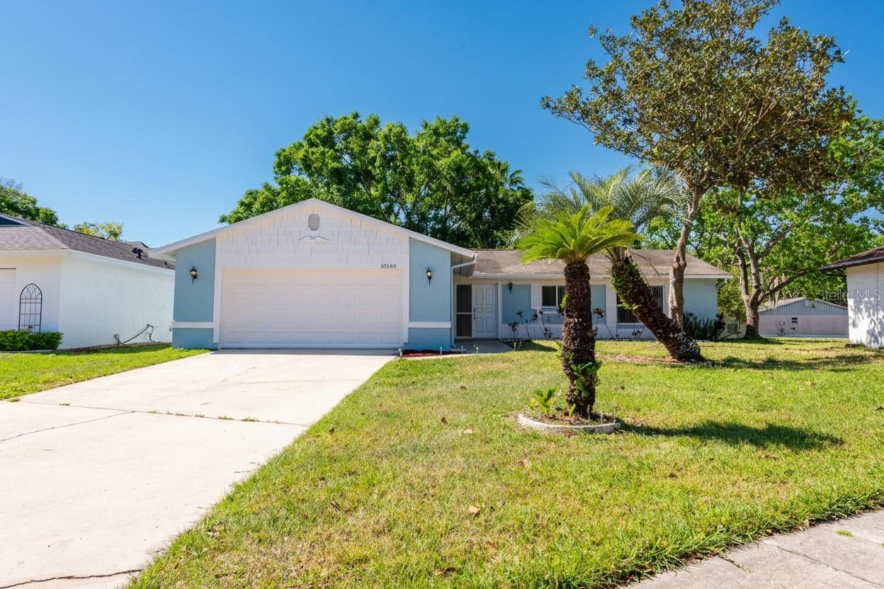 Single Family Residence in ORLANDO, FL - Daniel Dourado