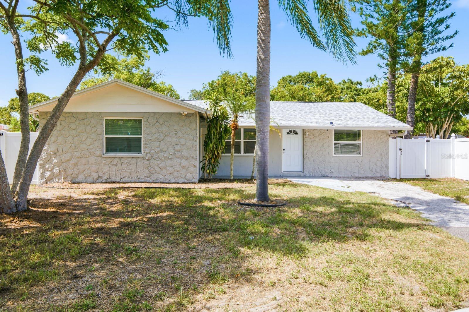 Single Family Residence em LARGO, FL - Daniel Dourado