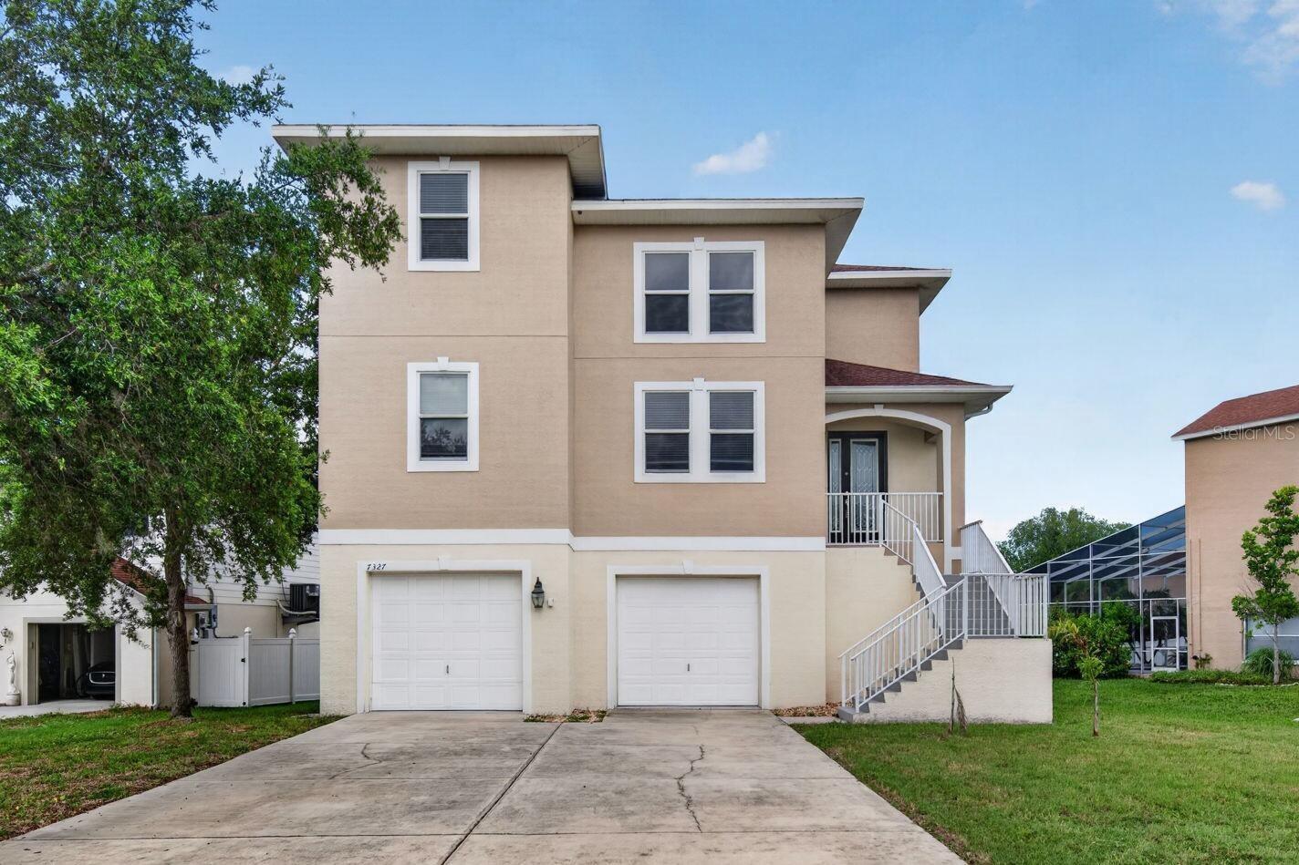Single Family Residence in NEW PORT RICHEY, FL - Daniel Dourado