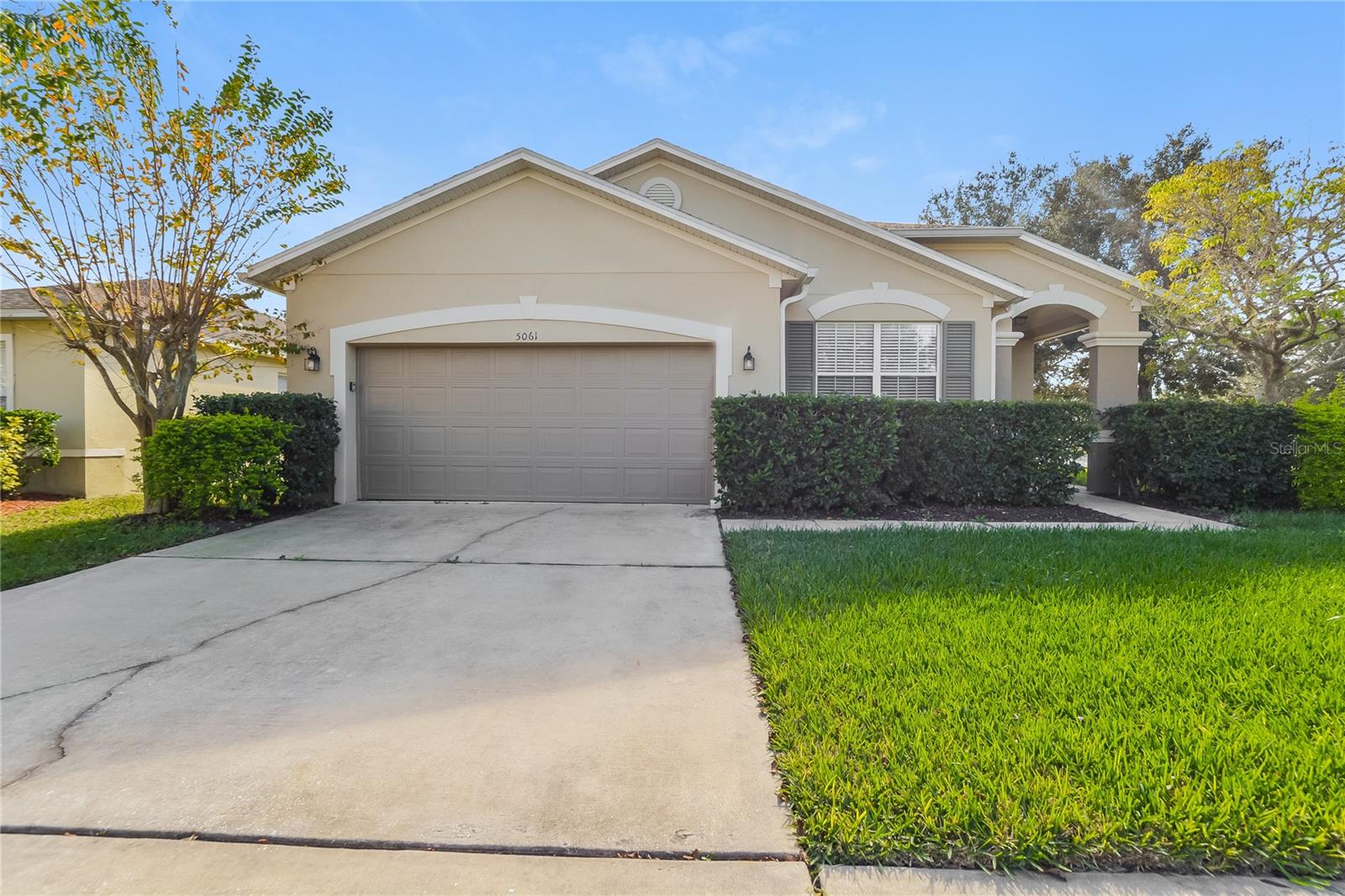 Single Family Residence in MOUNT DORA, FL - Daniel Dourado