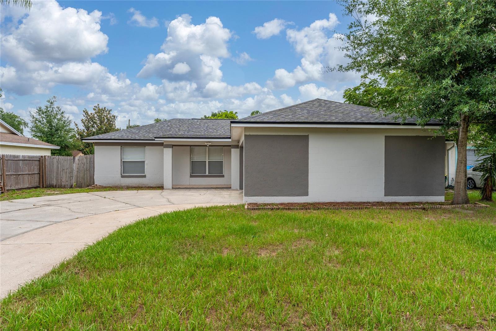 Single Family Residence in ALTAMONTE SPRINGS, FL - Daniel Dourado