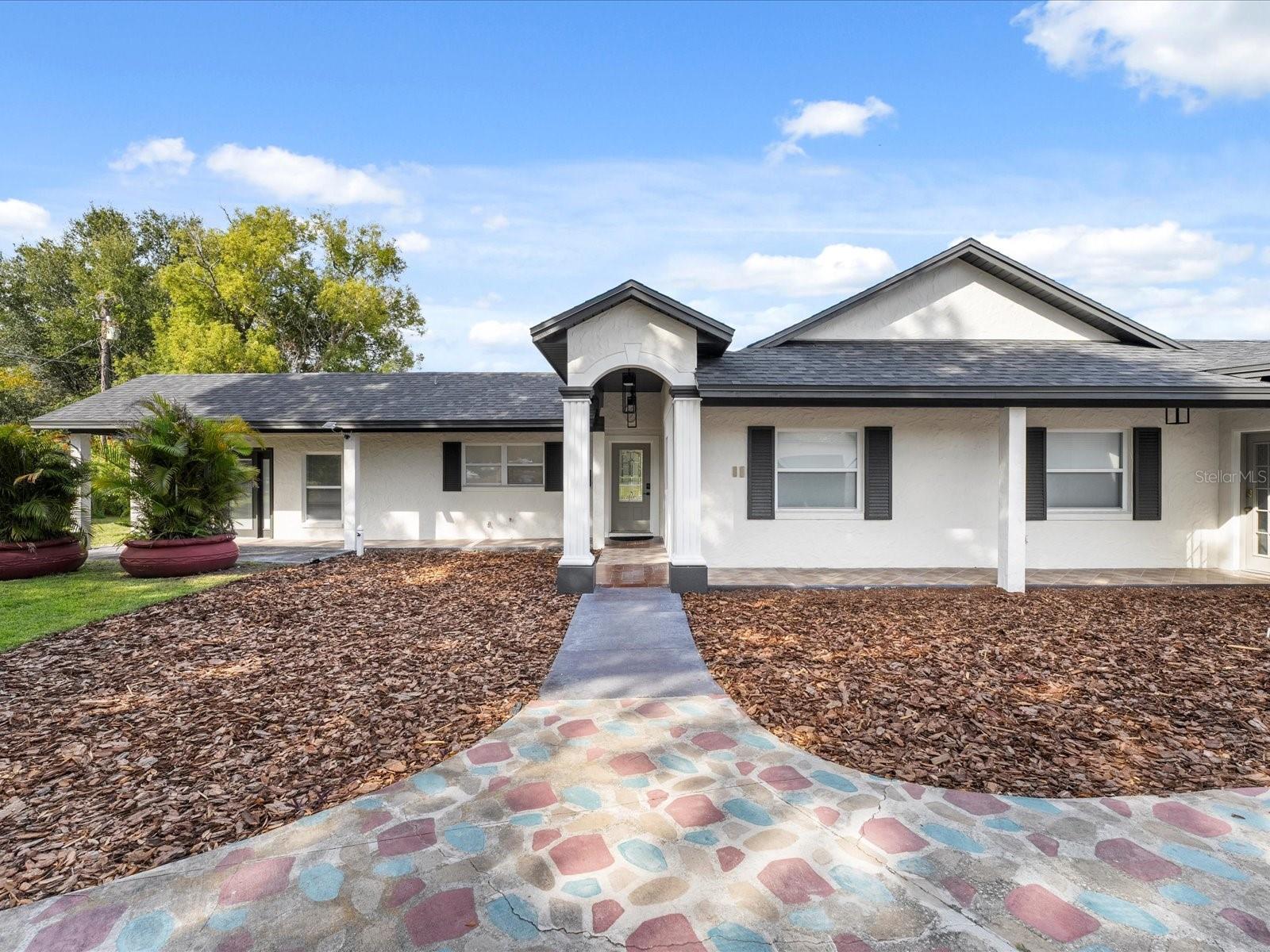 Single Family Residence in CASSELBERRY, FL - Daniel Dourado