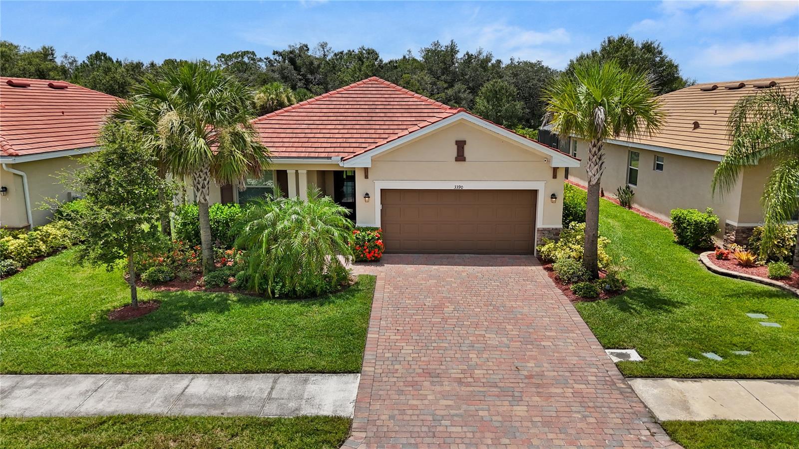 Single Family Residence in ALVA, FL - Daniel Dourado