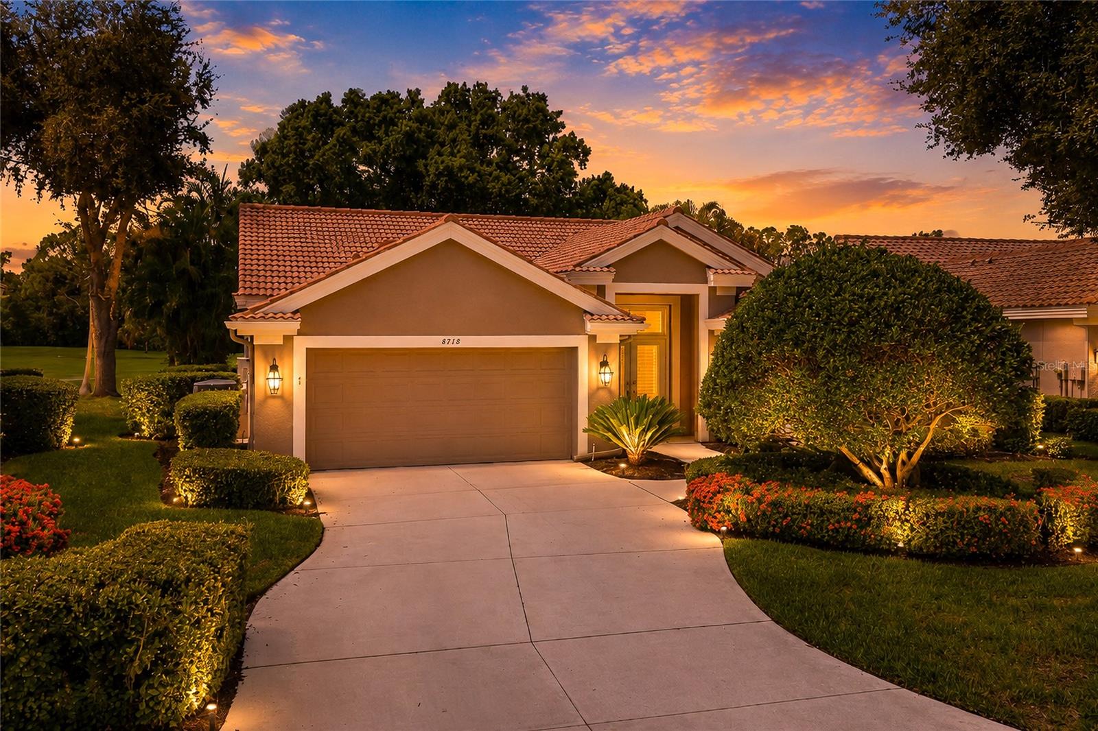 Single Family Residence in BRADENTON, FL - Daniel Dourado
