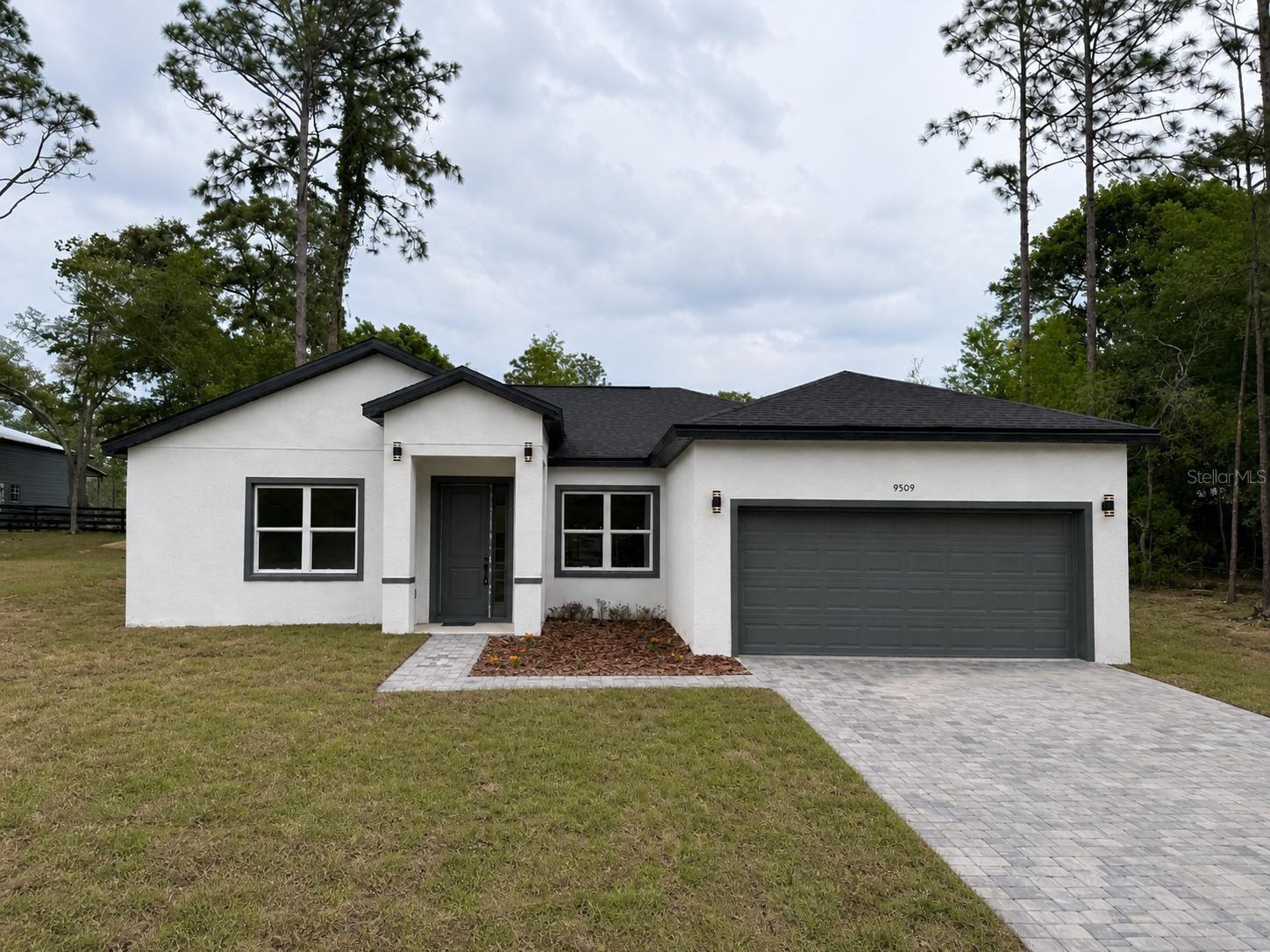 Single Family Residence em CITRUS SPRINGS, FL - Daniel Dourado