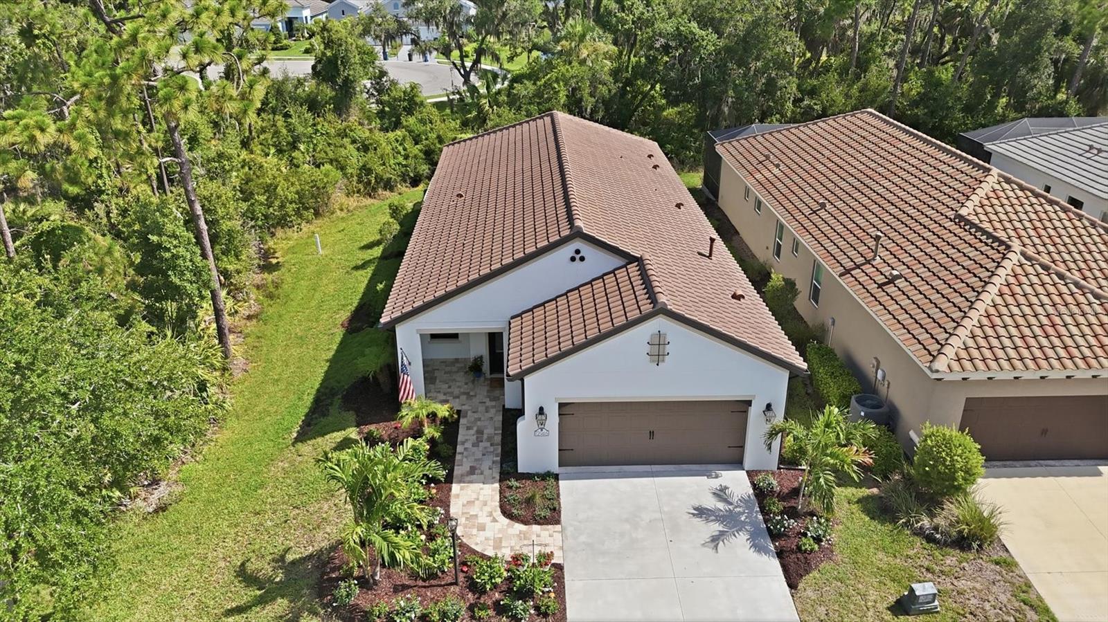 Single Family Residence in BRADENTON, FL - Daniel Dourado
