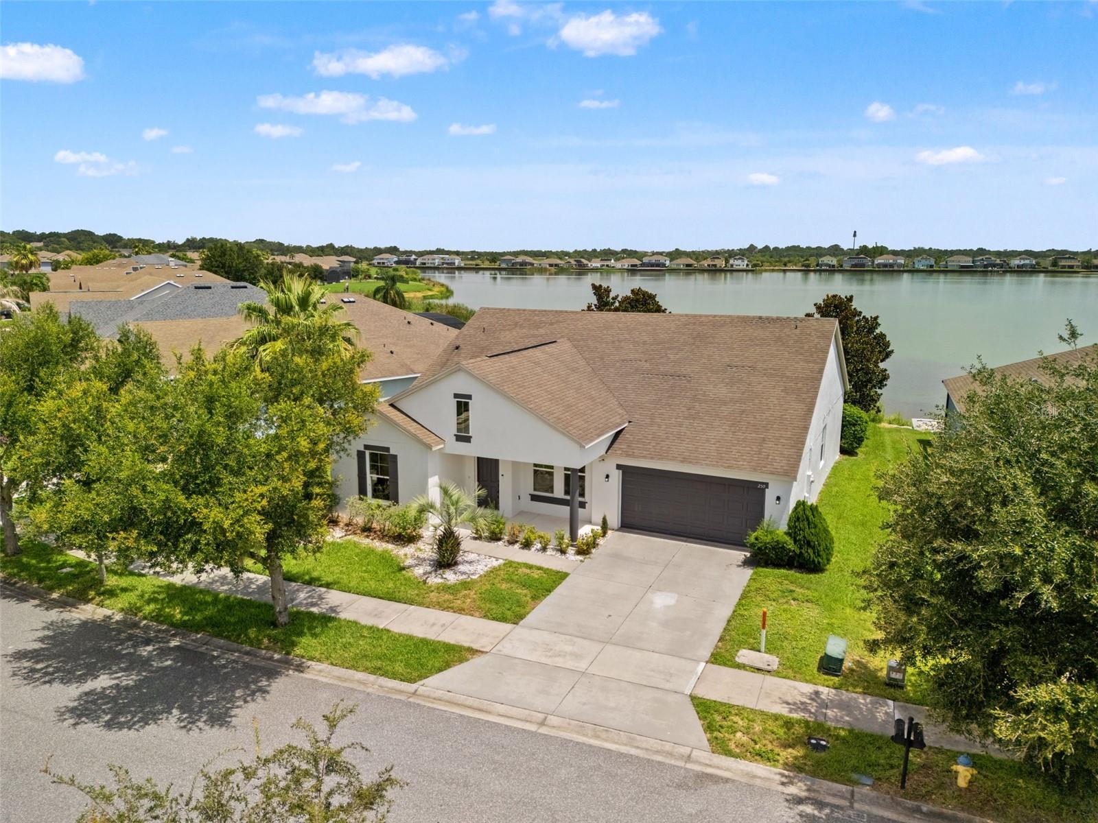 Single Family Residence em GROVELAND, FL - Daniel Dourado