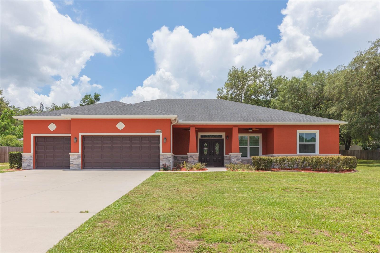 Single Family Residence in DADE CITY, FL - Daniel Dourado