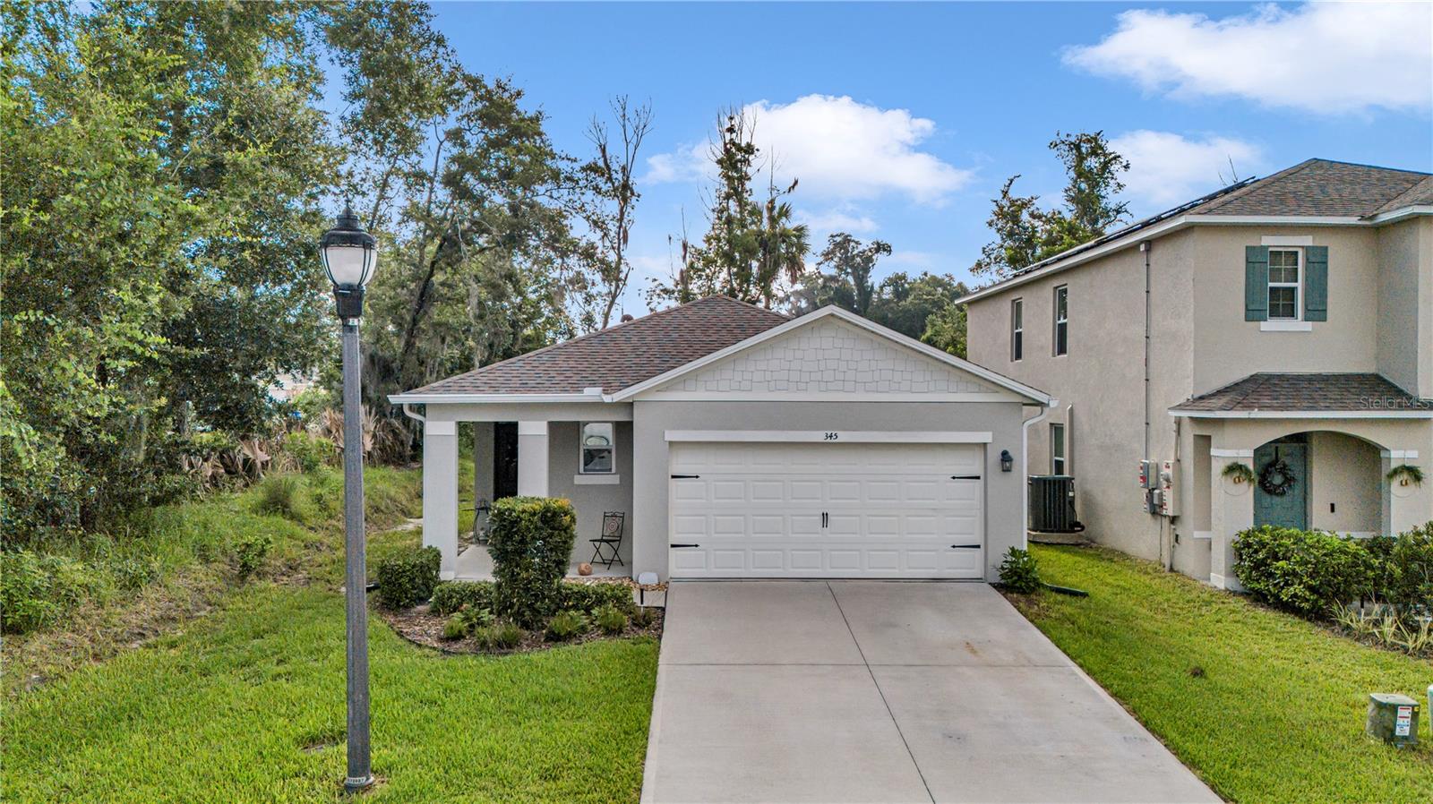 Single Family Residence em DELAND, FL - Daniel Dourado