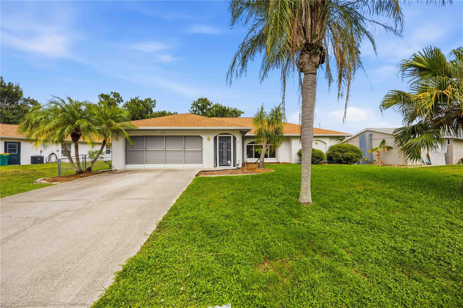 Single Family Residence em PORT CHARLOTTE, FL - Daniel Dourado