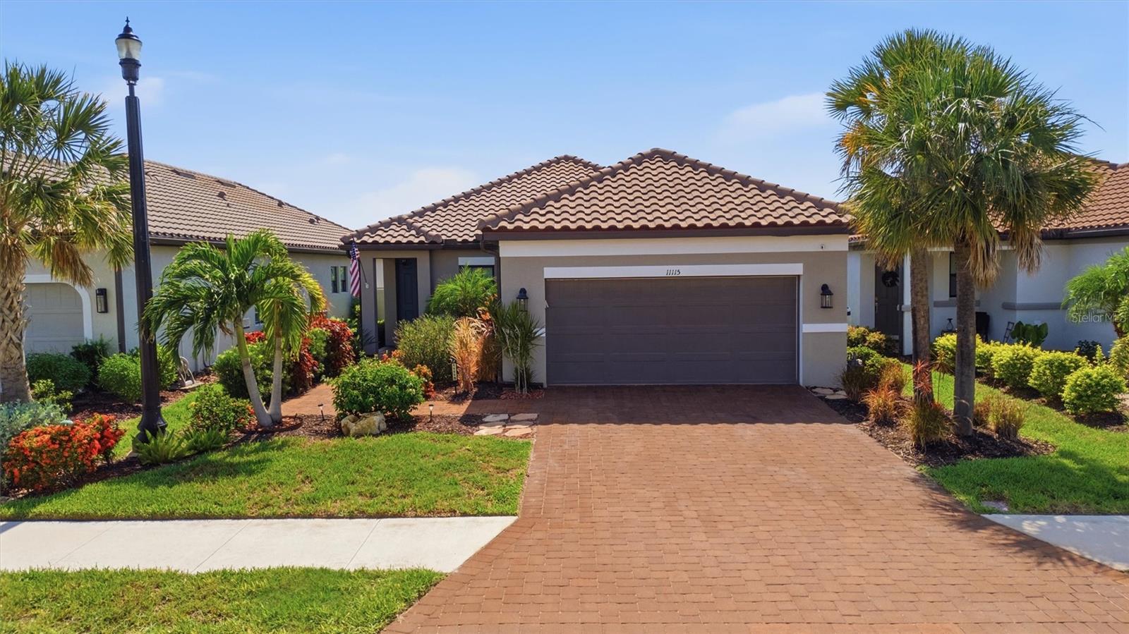 Single Family Residence in PALMETTO, FL - Daniel Dourado