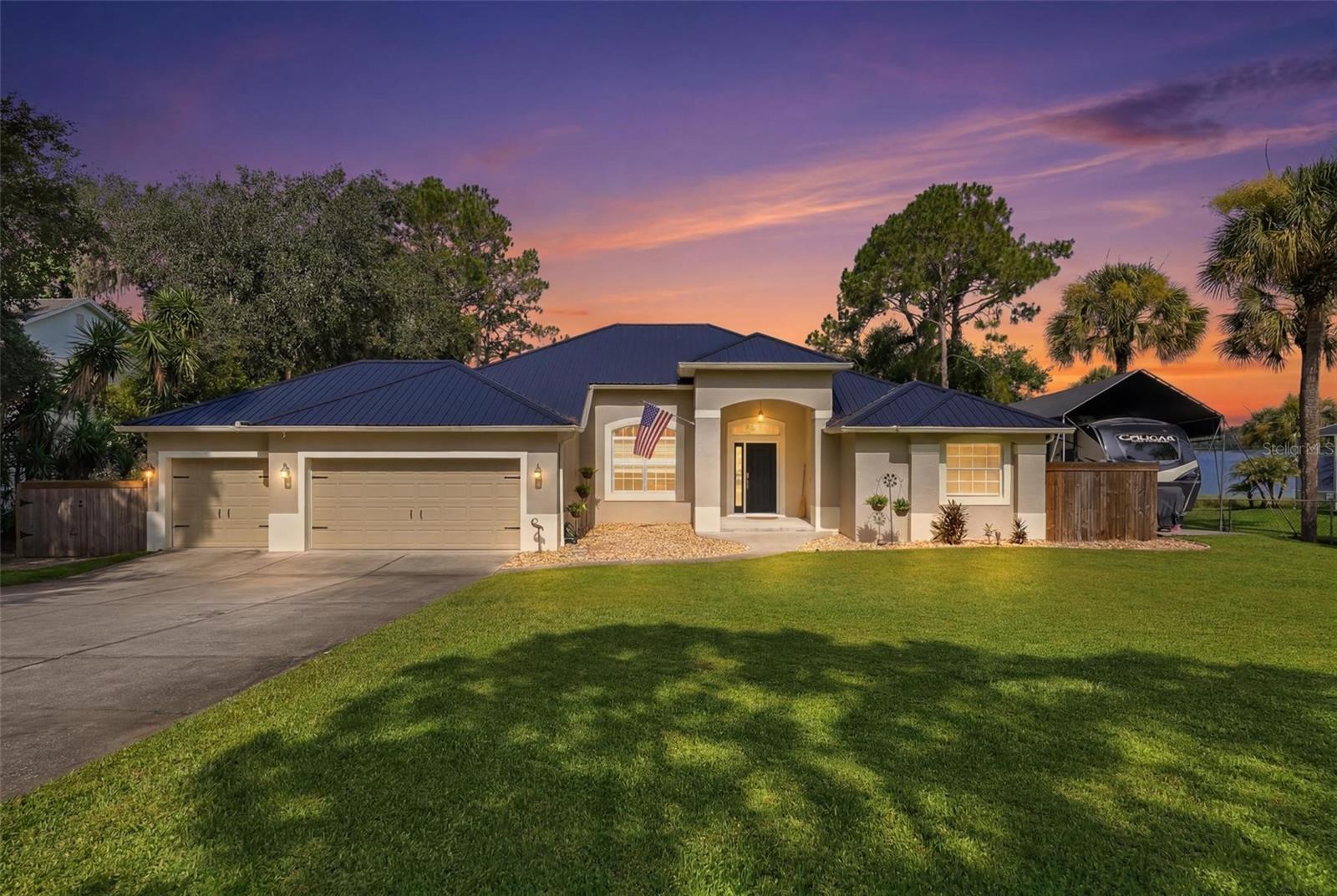 Single Family Residence in GROVELAND, FL - Daniel Dourado