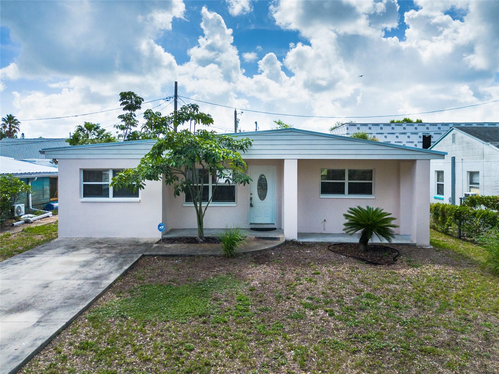 Single Family Residence em GULFPORT, FL - Daniel Dourado