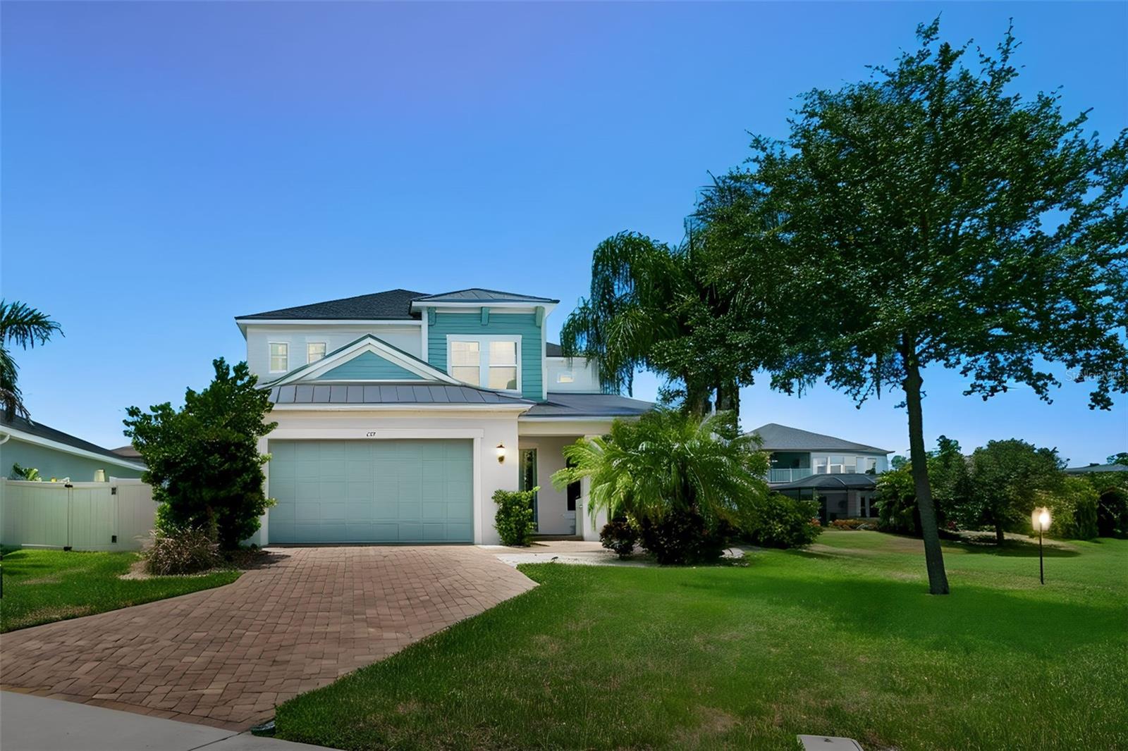 Single Family Residence in TARPON SPRINGS, FL - Daniel Dourado
