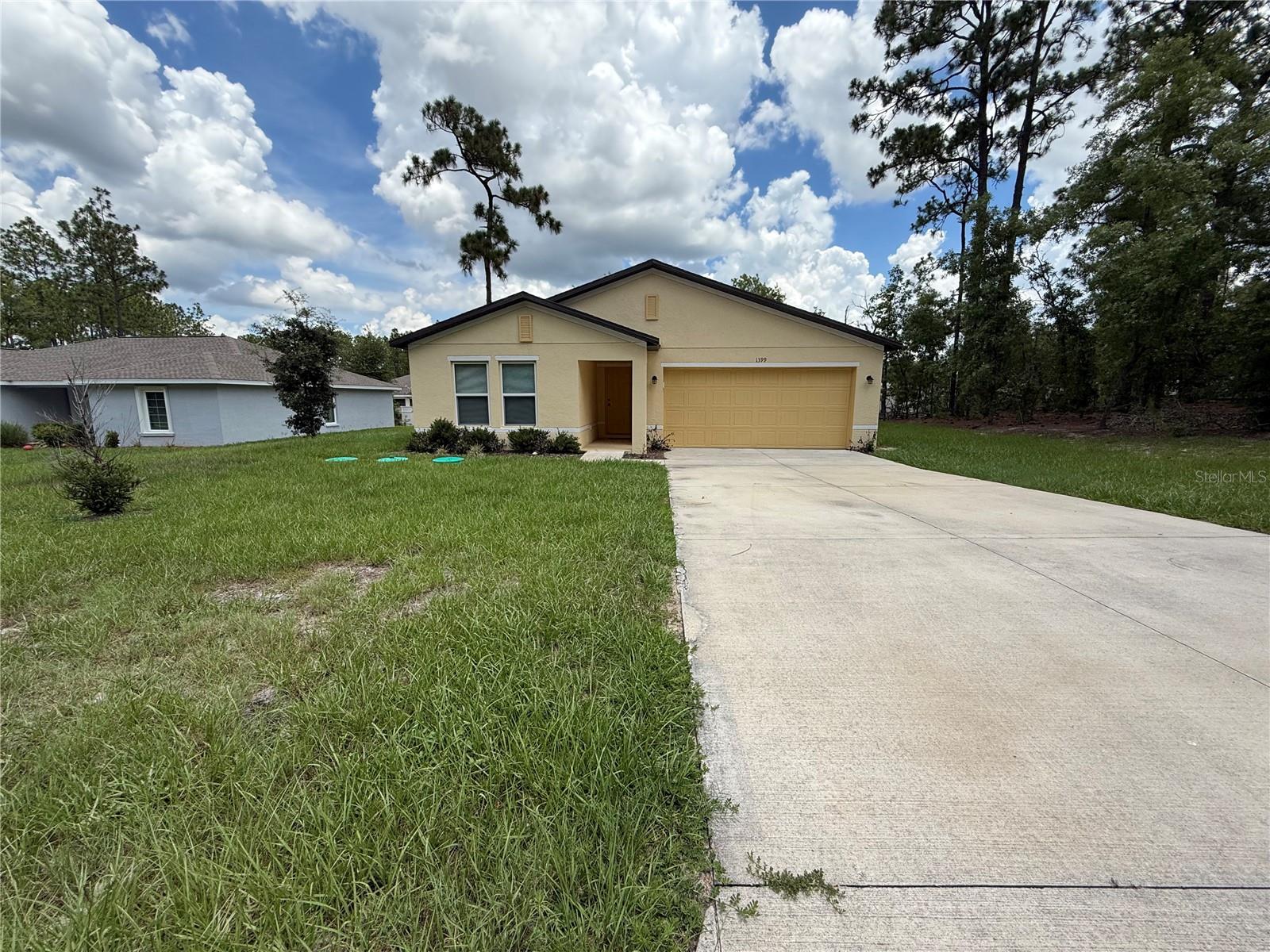 Single Family Residence in CITRUS SPRINGS, FL - Daniel Dourado