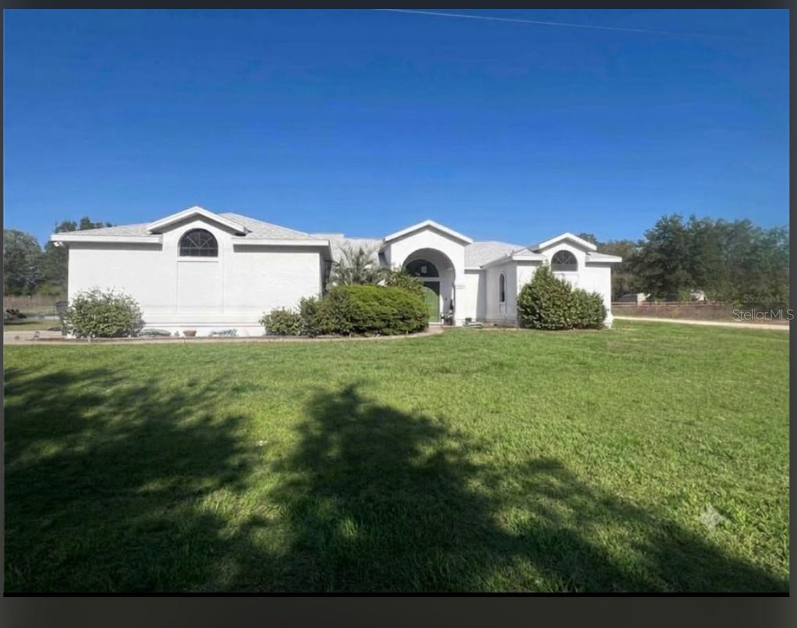 Single Family Residence in DUNNELLON, FL - Daniel Dourado