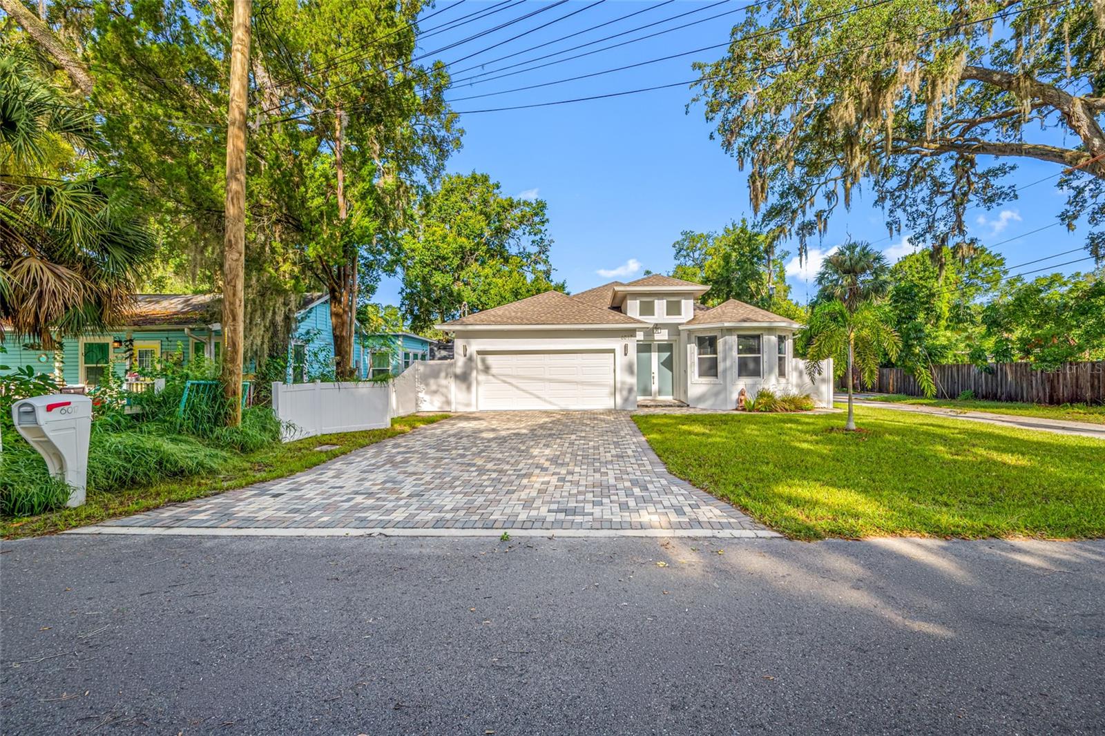 Single Family Residence in NEW PORT RICHEY, FL - Daniel Dourado