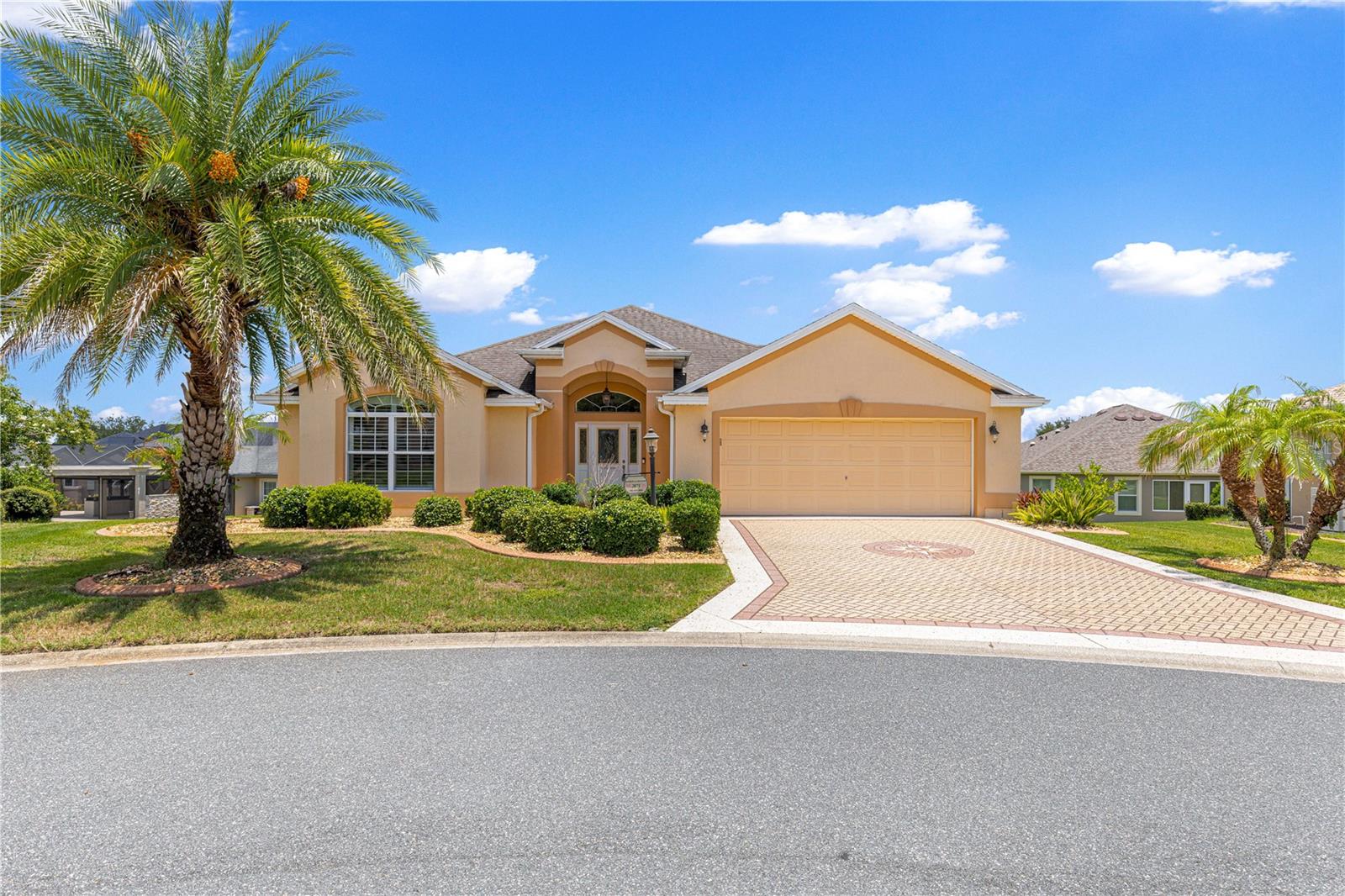 Single Family Residence in THE VILLAGES, FL - Daniel Dourado