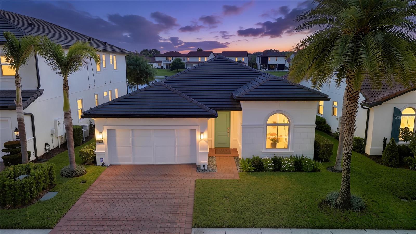 Single Family Residence in ORLANDO, FL - Daniel Dourado