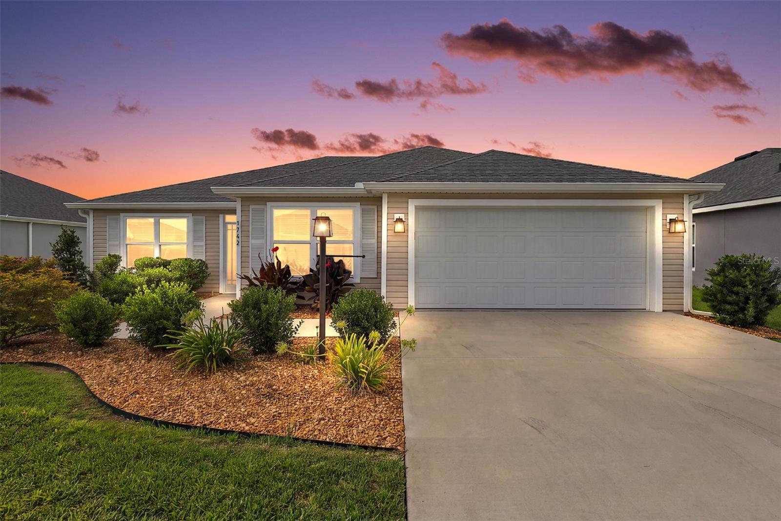 Single Family Residence in THE VILLAGES, FL - Daniel Dourado