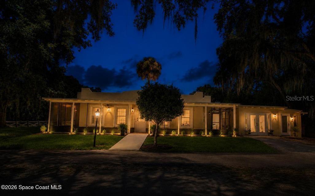 Single Family Residence in TITUSVILLE, FL - Daniel Dourado