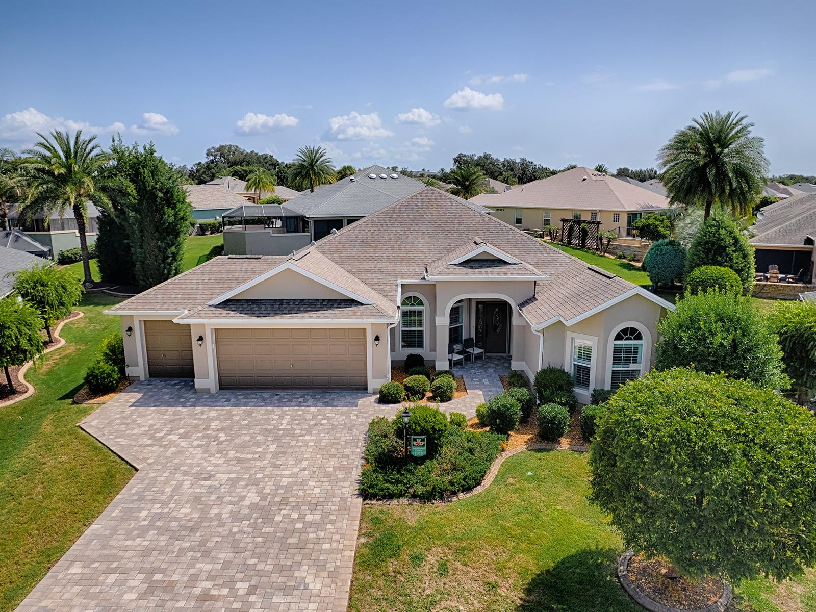 Single Family Residence in THE VILLAGES, FL - Daniel Dourado