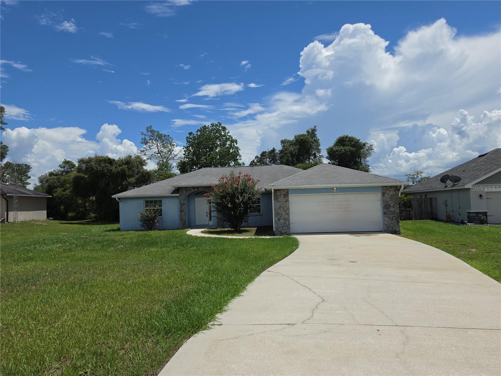 Single Family Residence in OCALA, FL - Daniel Dourado