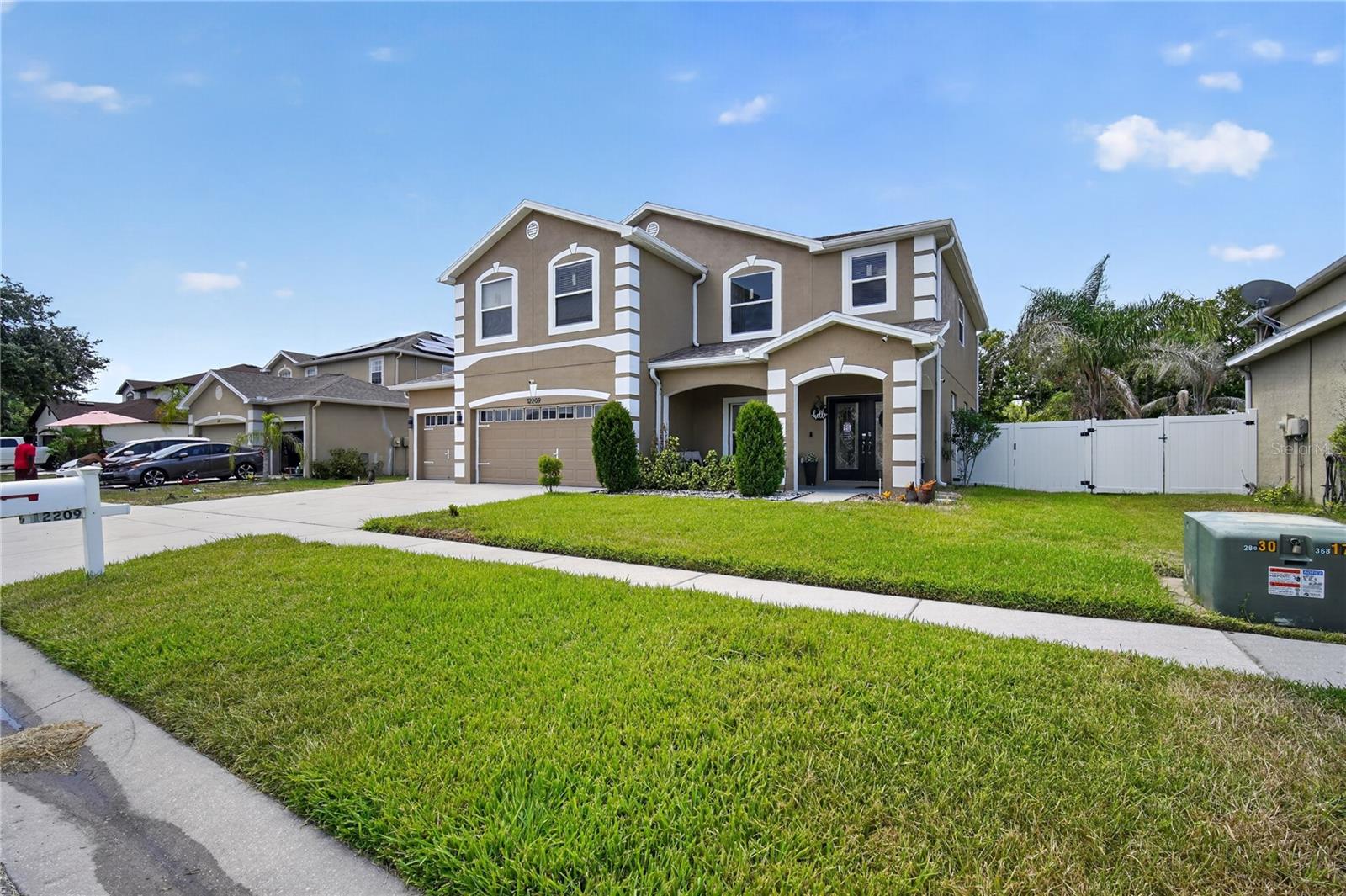 Single Family Residence in GIBSONTON, FL - Daniel Dourado