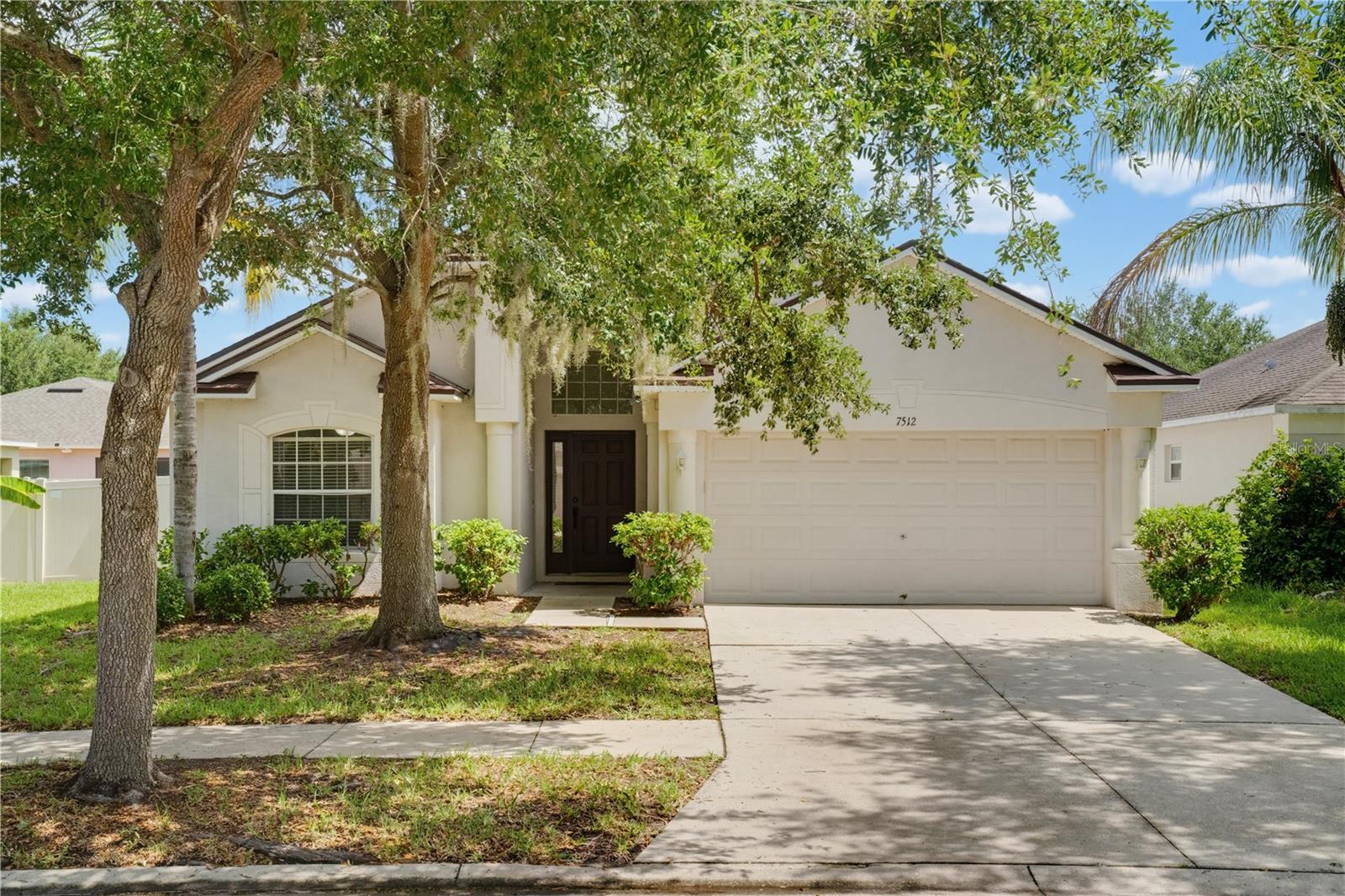 Single Family Residence in RUSKIN, FL - Daniel Dourado