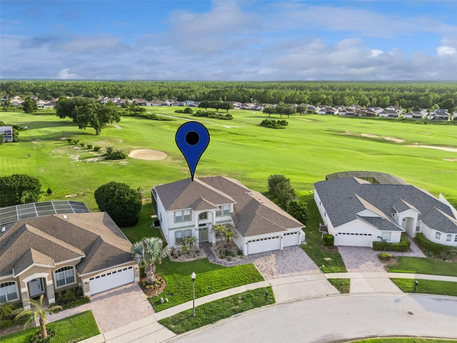 Single Family Residence in DAVENPORT, FL - Daniel Dourado