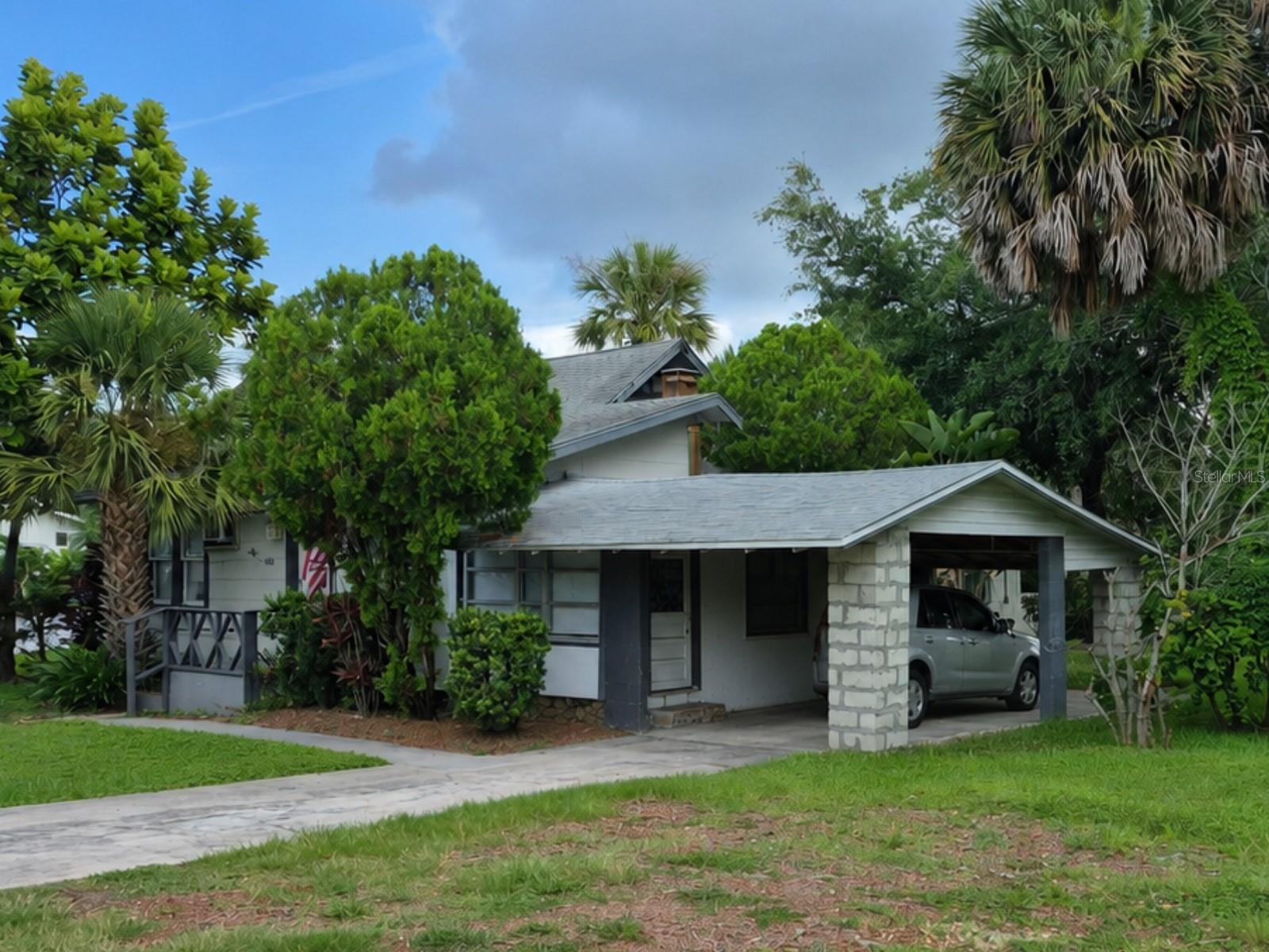 Single Family Residence in NEW PORT RICHEY, FL - Daniel Dourado